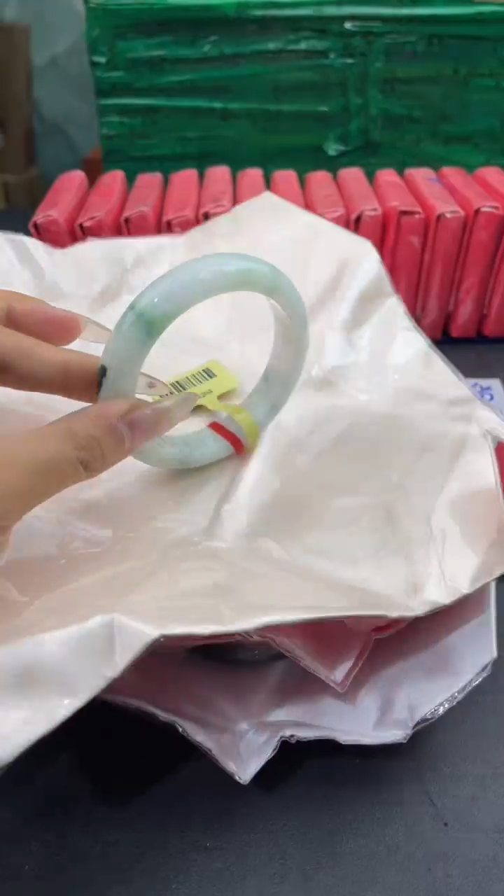 【闪购商品】翡翠手镯未镶嵌2翡翠手镯