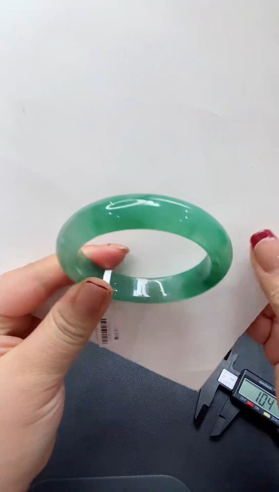 【闪购商品】石英质玉手镯未镶嵌非洲翠05