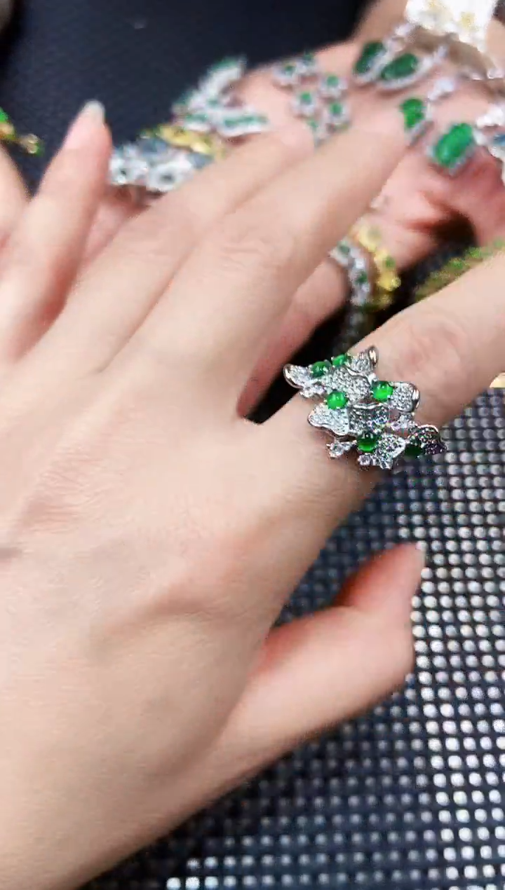 【闪购商品】翡翠戒指未镶嵌11111111