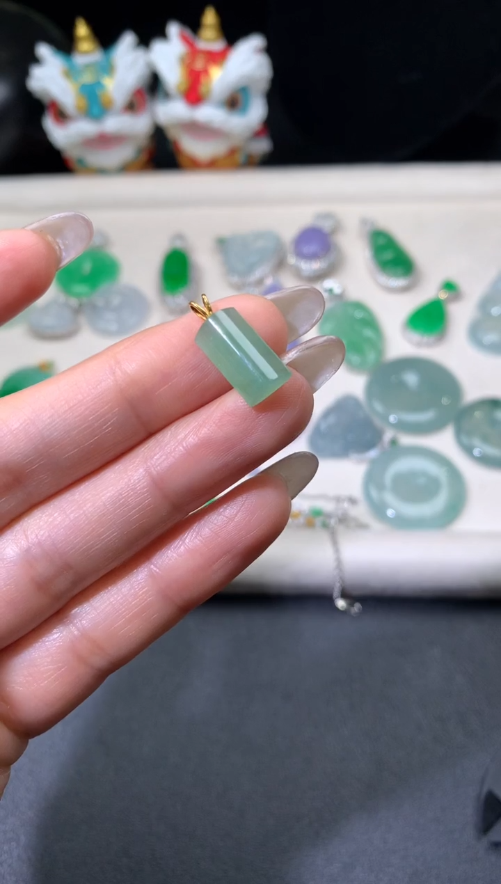 吊坠(不含链)18K金镶嵌翡翠翡翠