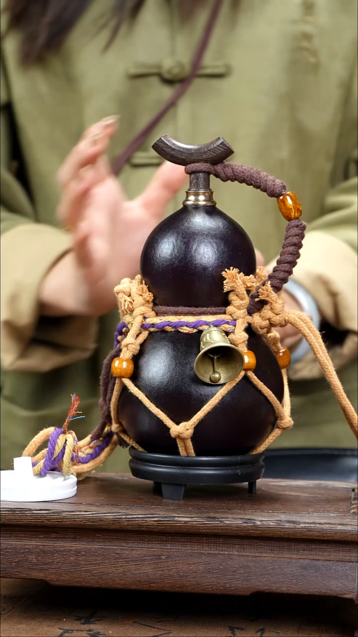 YN016复古网兜款天然酒葫芦（一物一拍）