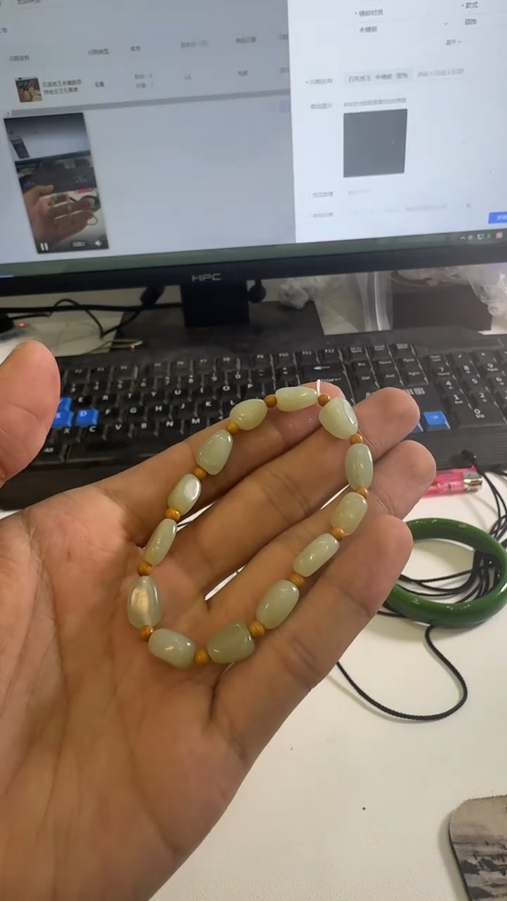 手链未镶嵌和田玉假一赔十