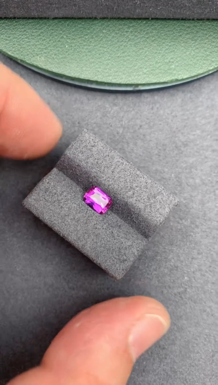 【闪购商品】彩色蓝宝石裸石未镶嵌1ct 无烧紫蓝宝