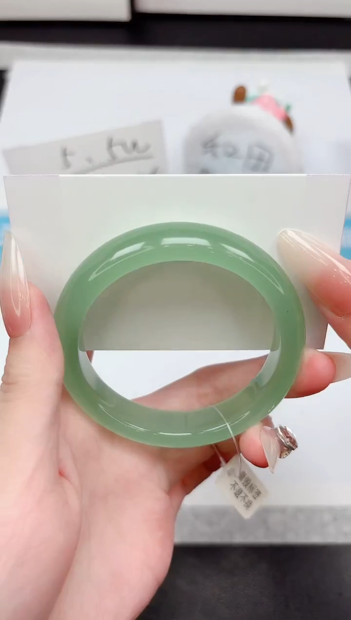 石英质玉手镯未镶嵌P290-54