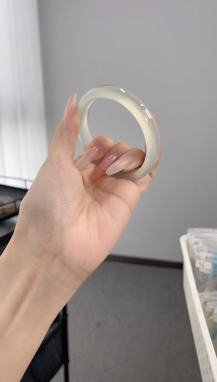 【闪购商品】玛瑙/玉髓手镯未镶嵌56-57圈