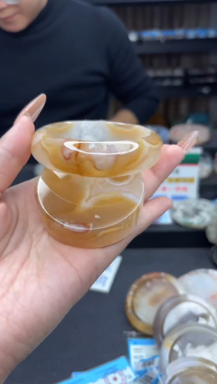 【闪购商品】石英质玉手镯未镶嵌188（59圈赠送镯心）