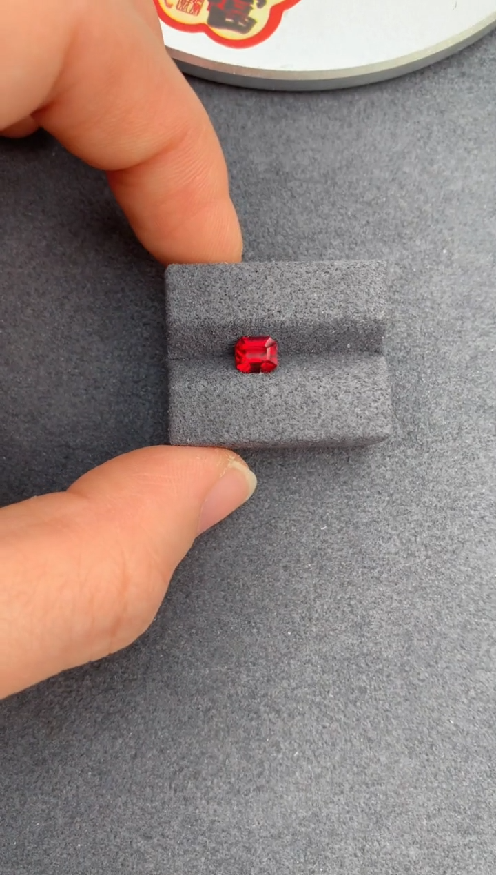 【闪购商品】红宝石裸石未镶嵌1ct无烧鸽血红