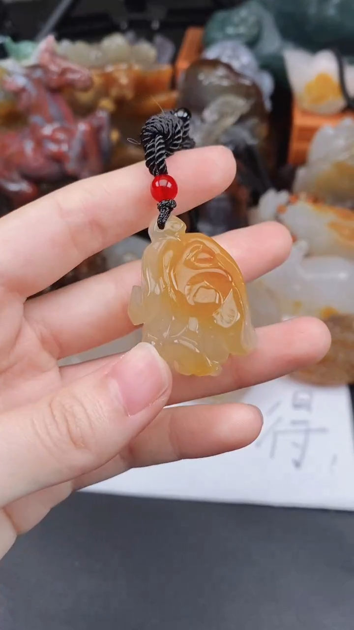 未镶嵌颈饰玛瑙/玉髓大*乐AA