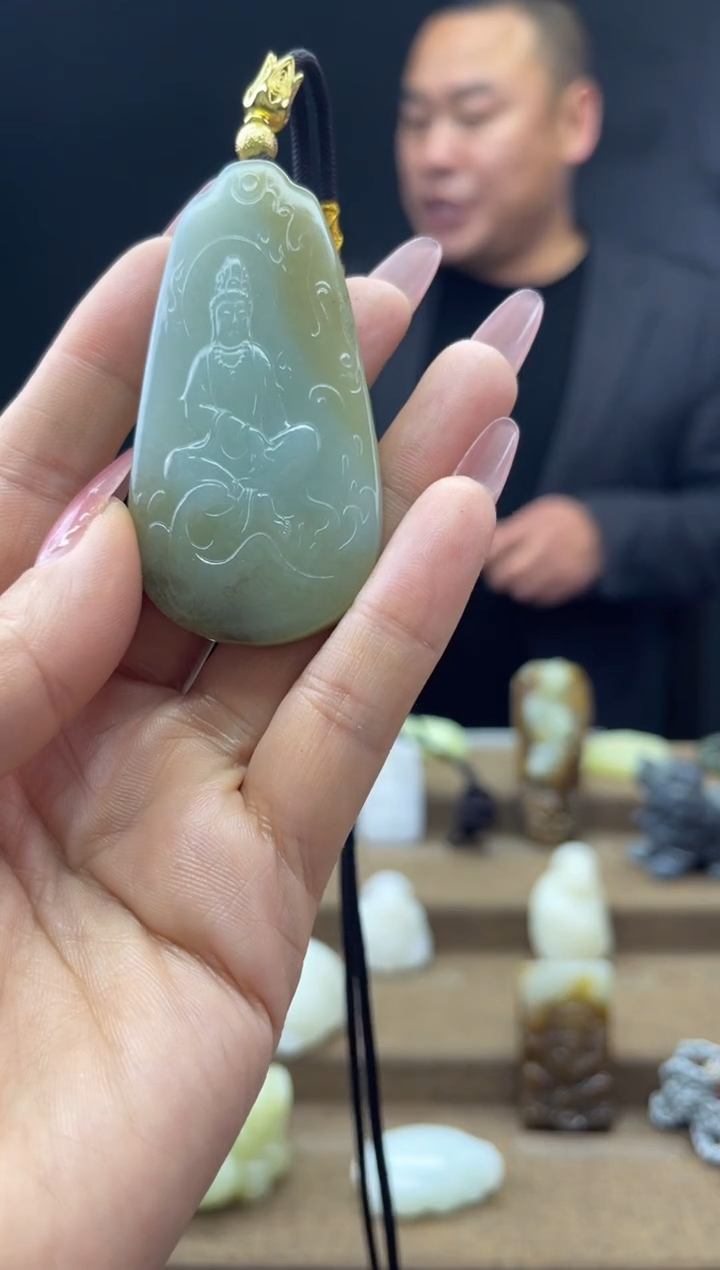 颈饰未镶嵌和田玉1