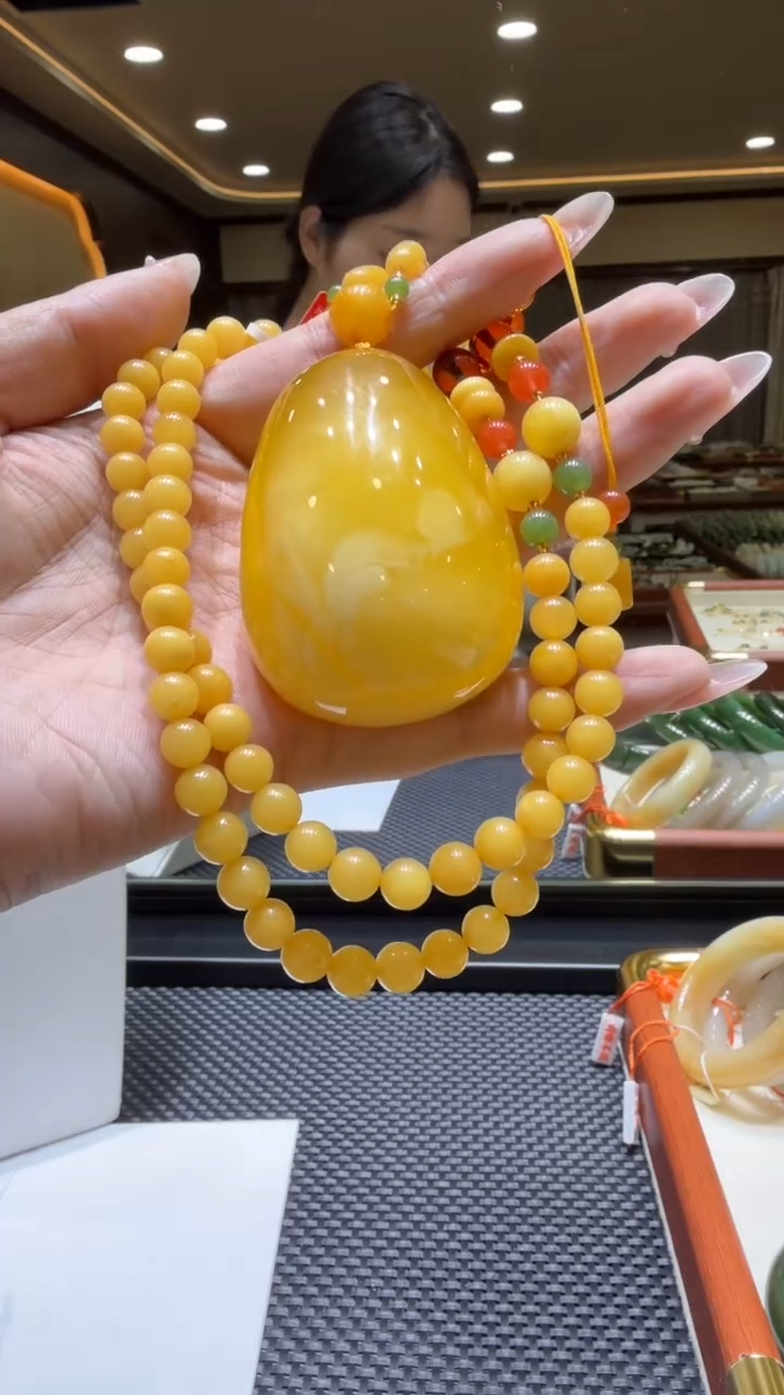 琥珀颈饰未镶嵌挂件