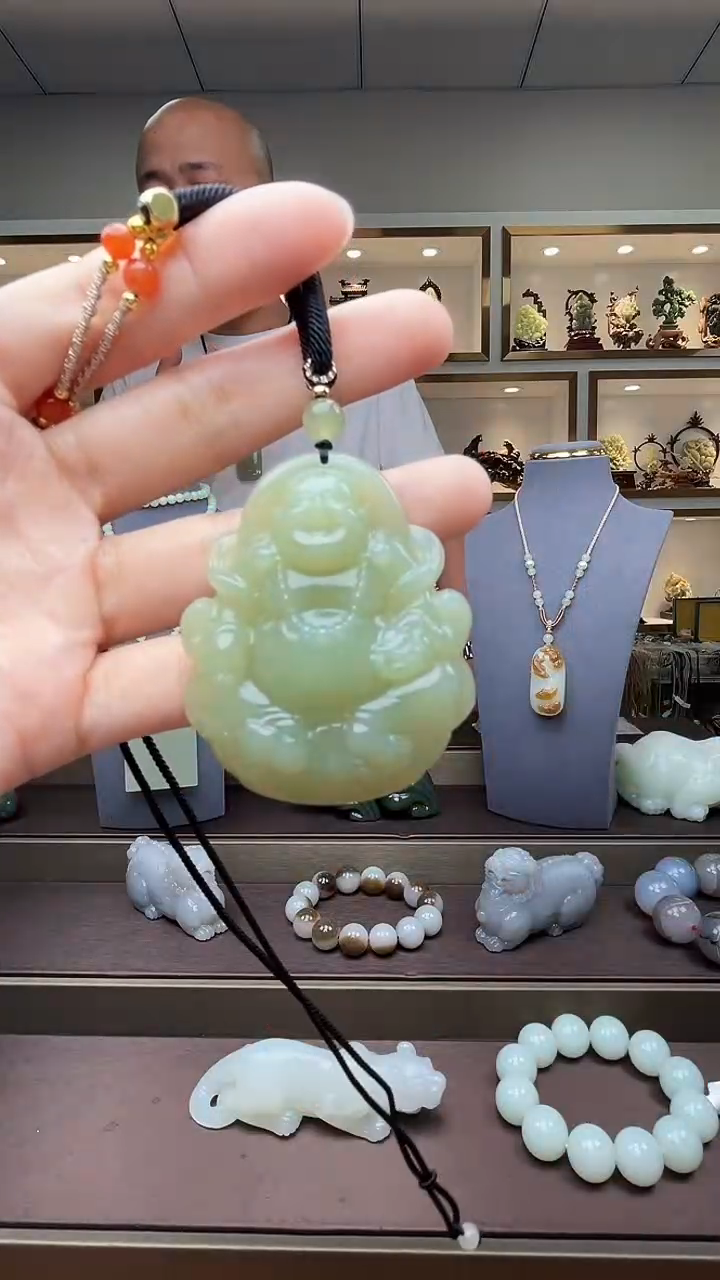 和田玉未镶嵌颈饰苏