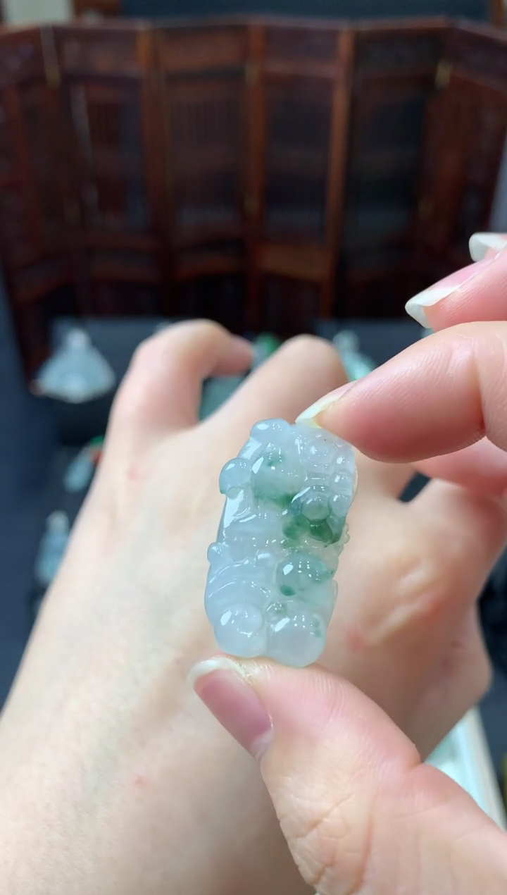 【闪购商品】翡翠吊坠(不含链)18K金镶嵌挂件