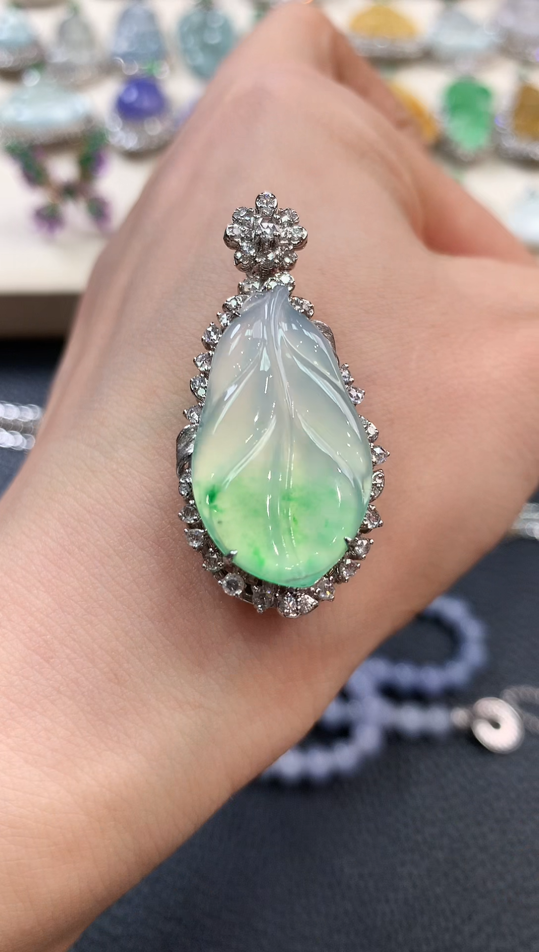 【闪购商品】翡翠吊坠(不含链)18K金镶嵌n57     