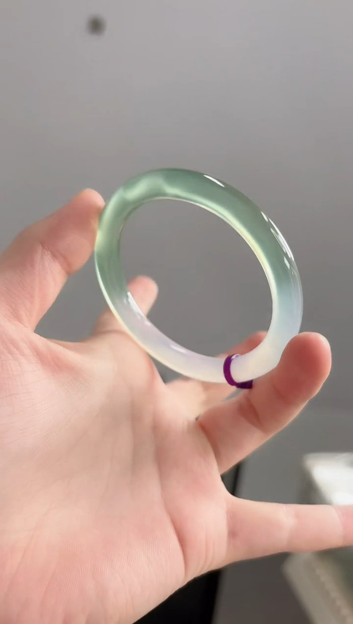 玛瑙/玉髓手镯未镶嵌54圈