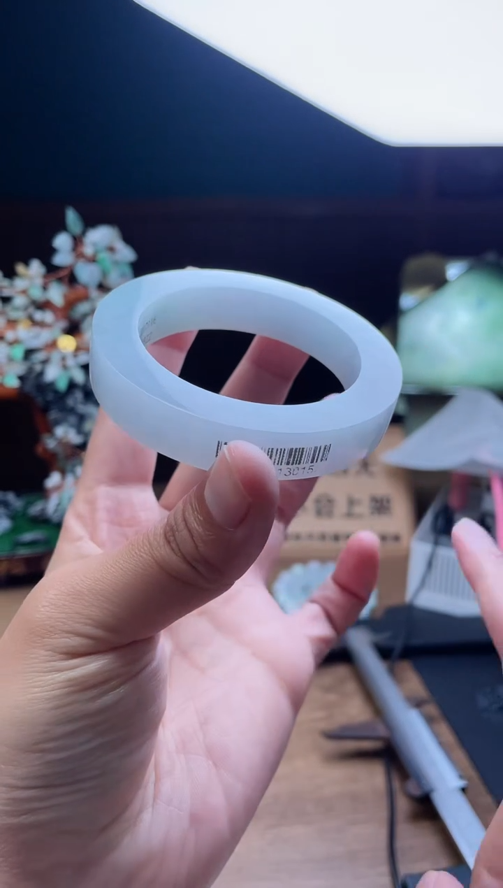 【闪购商品】定制翡翠手镯未镶嵌定制
