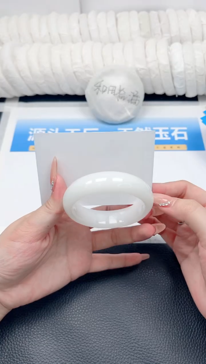 和田玉手镯未镶嵌179-宽胎白玉56.3