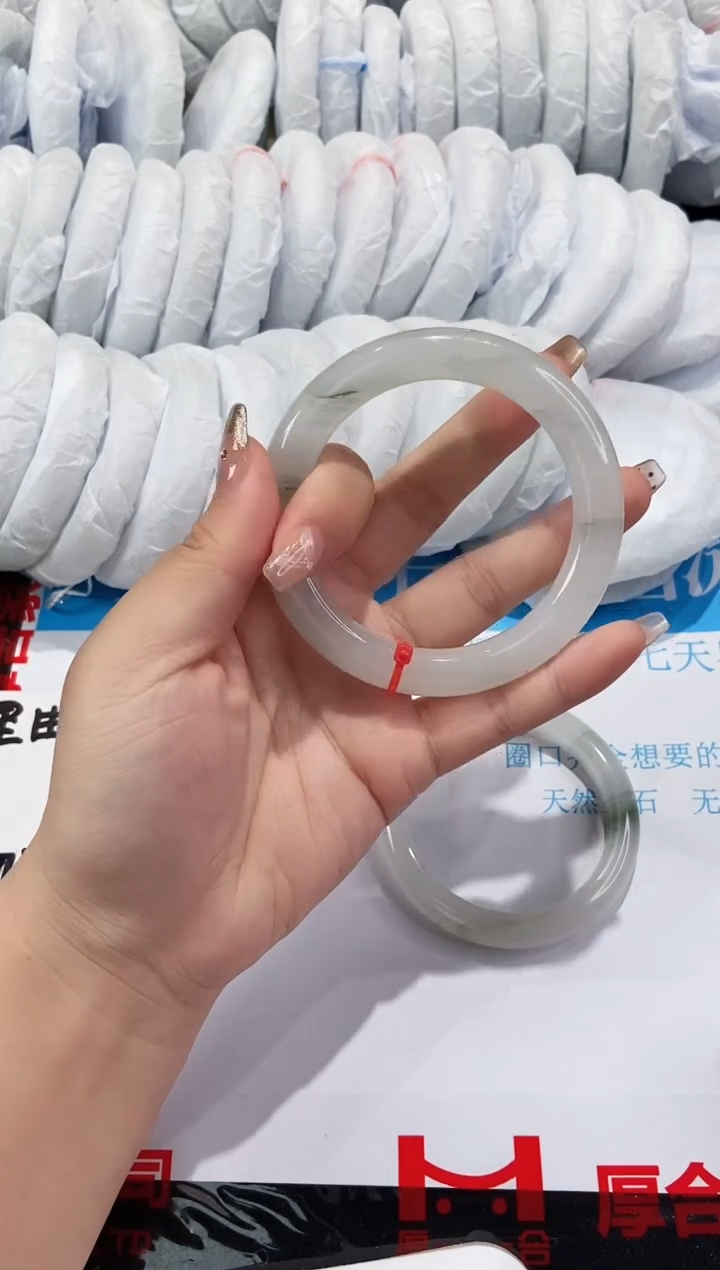 【闪购商品】石英质玉手镯未镶嵌171-58.7