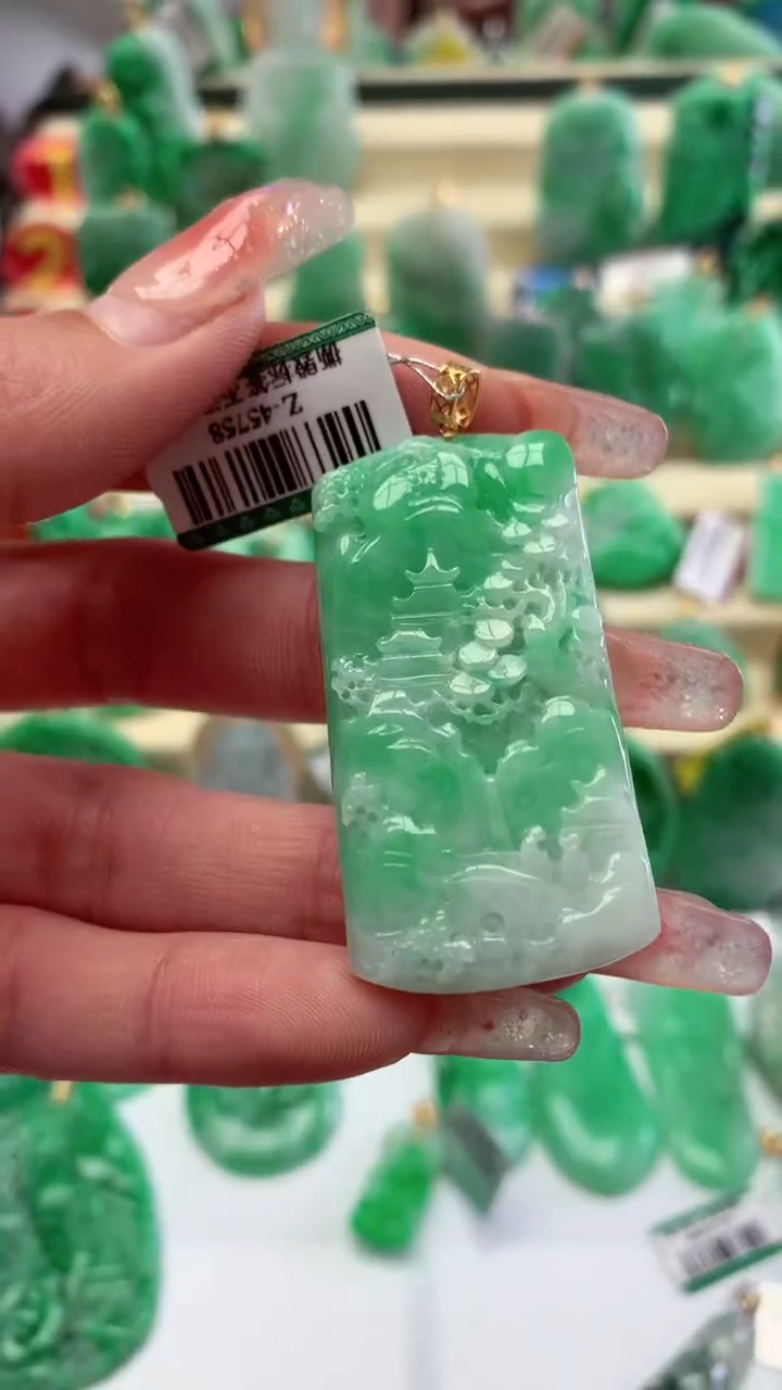 【闪购商品】翡翠颈饰18K金镶嵌挂件