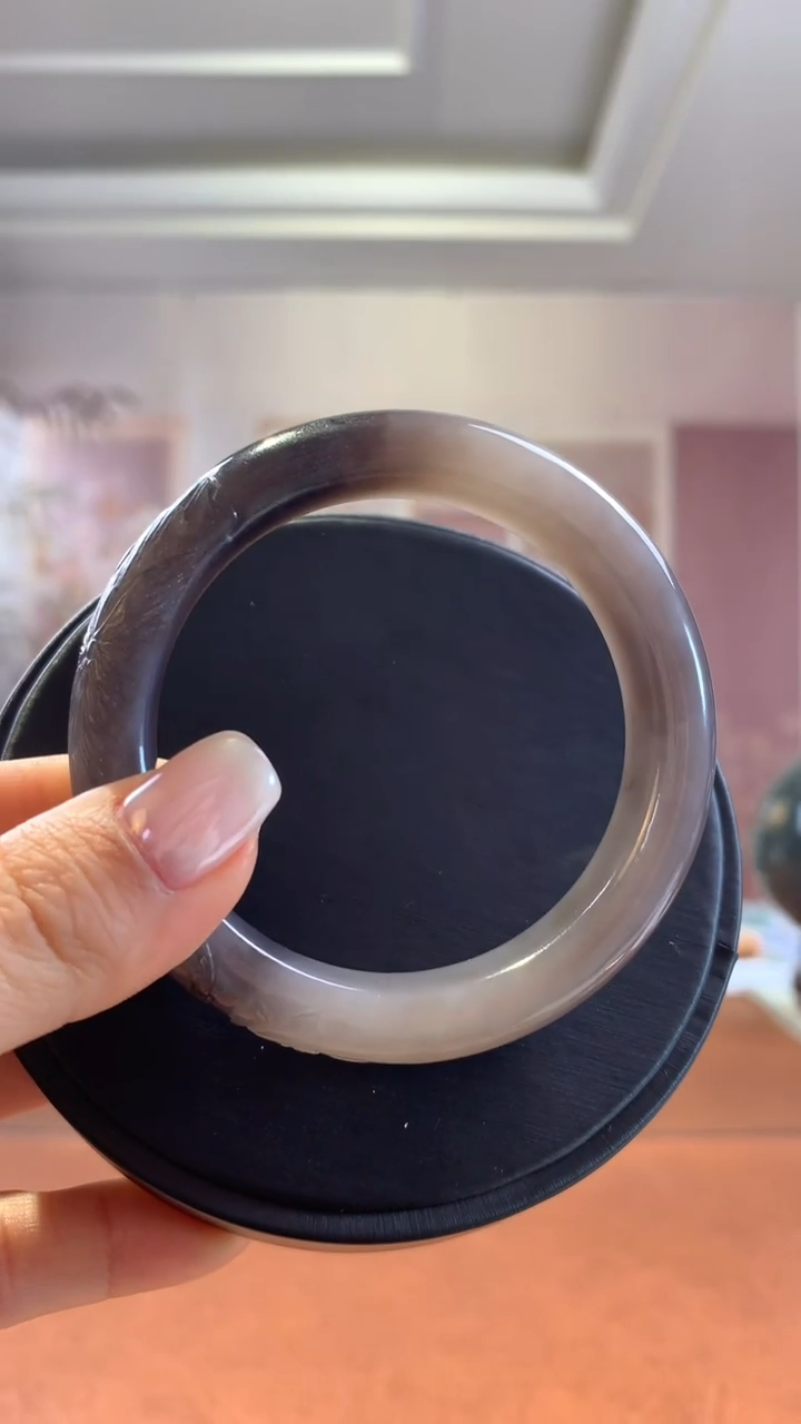 未镶嵌和田玉把件烟紫雕花手镯56#