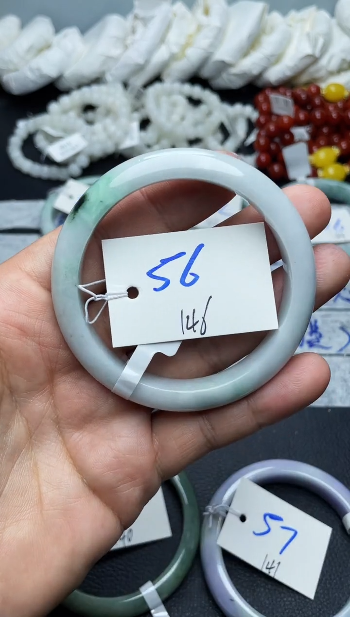 未镶嵌手镯翡翠146