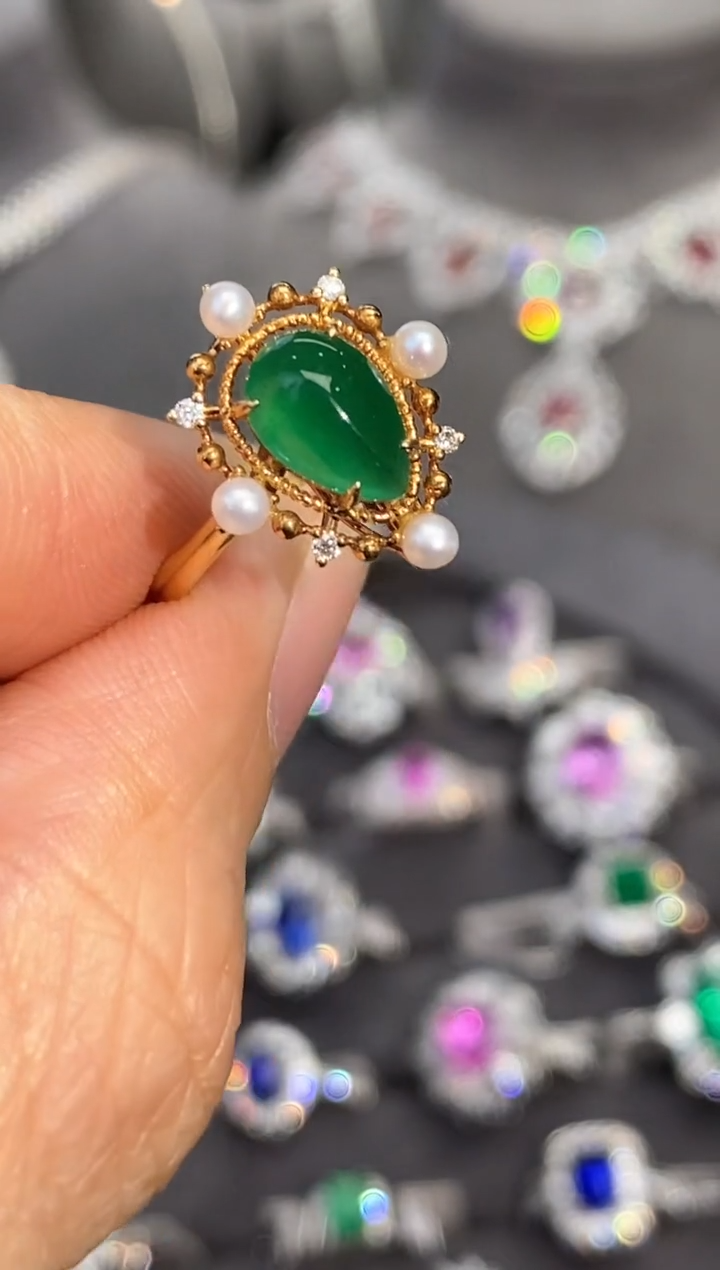 【闪购商品】祖母绿戒指18K金镶嵌1.07ct