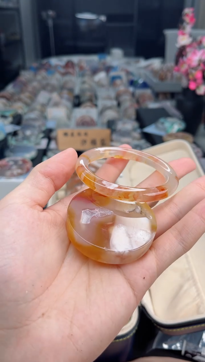 石英质玉手镯未镶嵌56圈口（赠送镯心）
