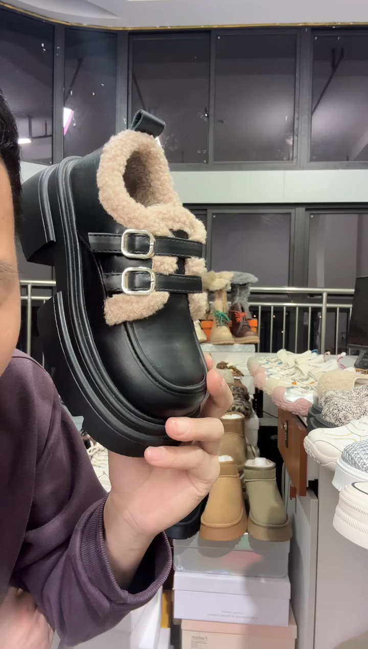 ?***?黑色加绒乐福36码