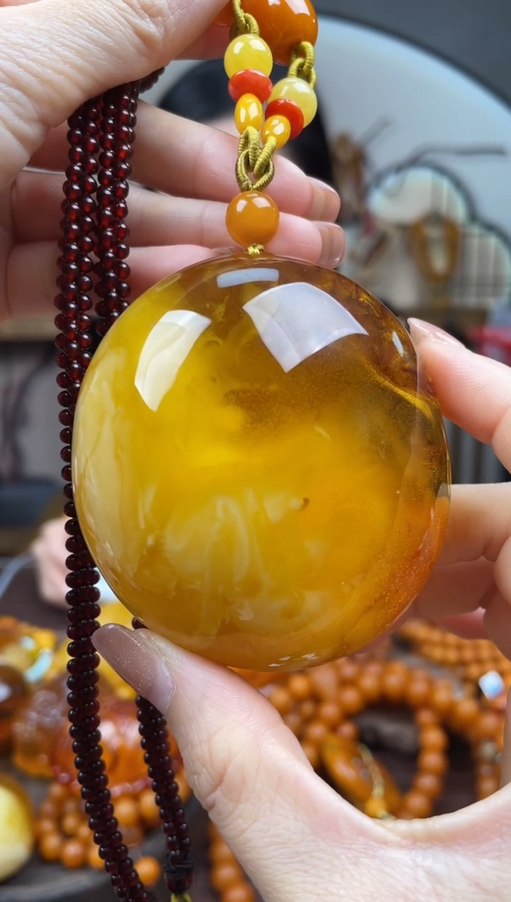 【闪购商品】琥珀裸石未镶嵌首饰 假1赔4 （多样性发货1件