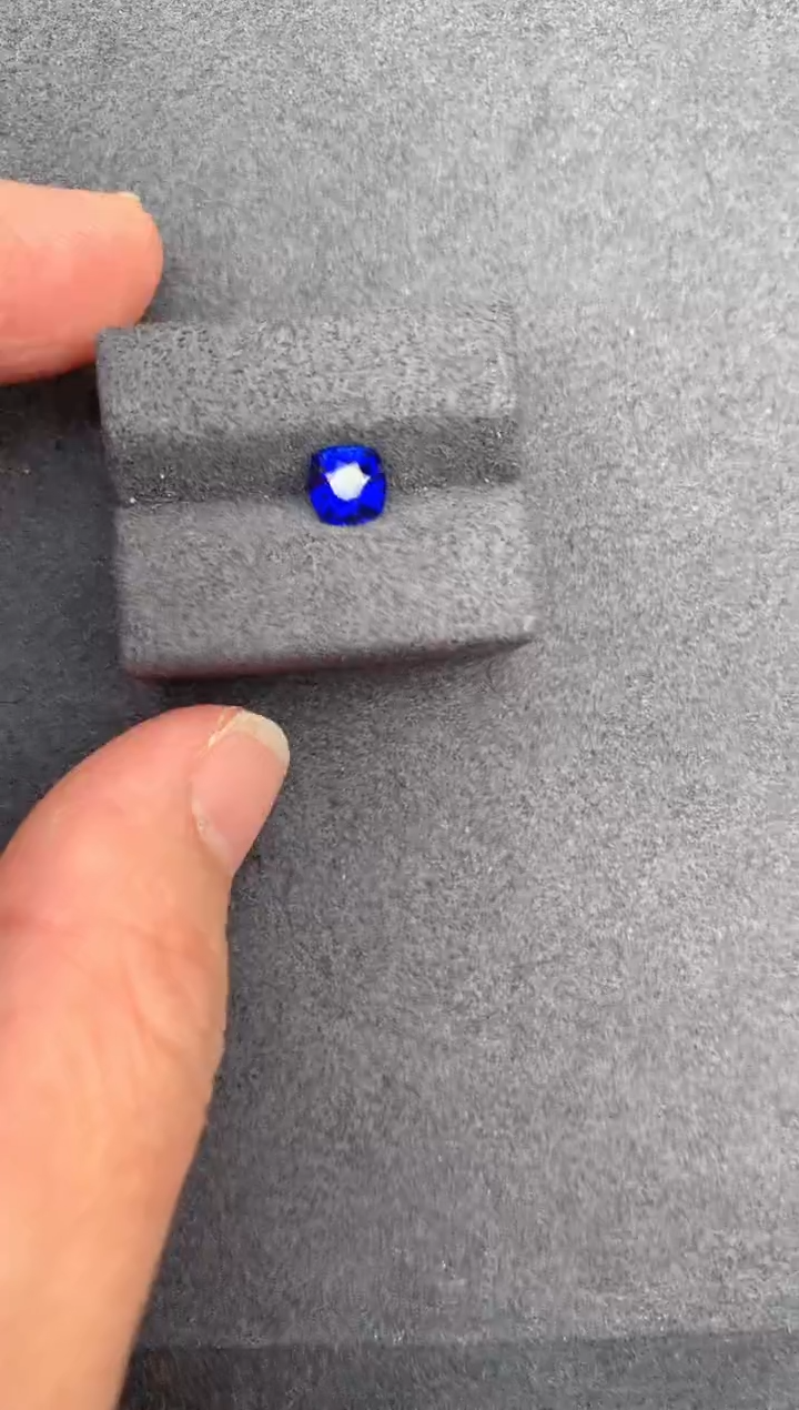 【闪购商品】蓝宝石裸石未镶嵌1ct皇家蓝