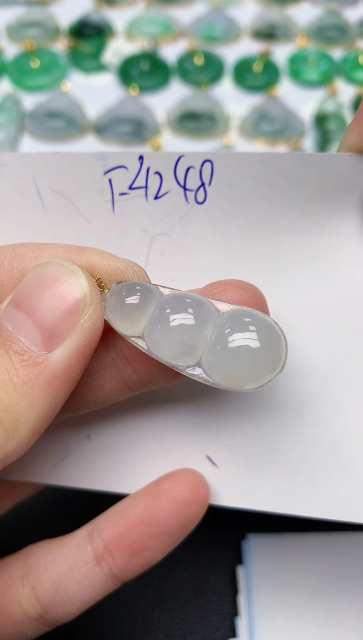 颈饰18K金镶嵌翡翠天然缅甸A货翡翠百元以上9元证书费自理