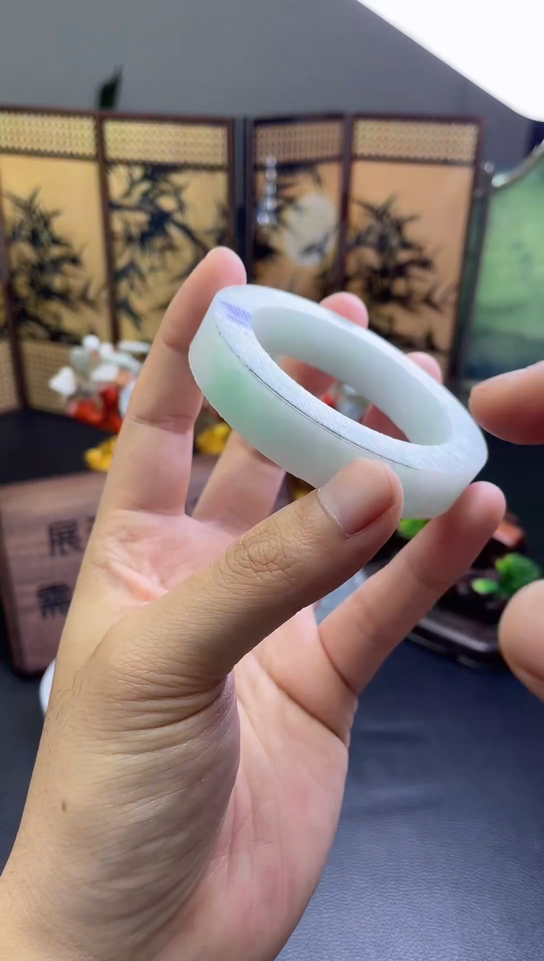 【闪购商品】定制翡翠手镯未镶嵌手镯