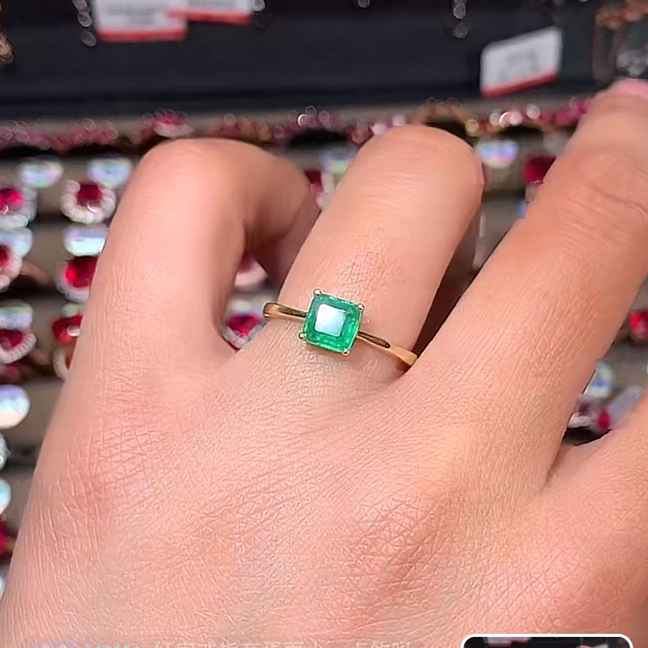 木佐色祖母绿开口戒6金