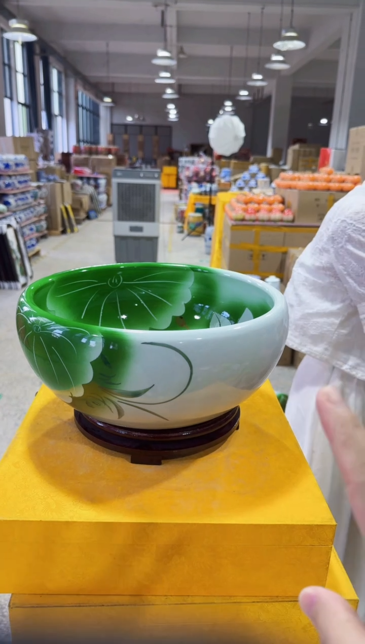 陶瓷直径33荷花缸带底座