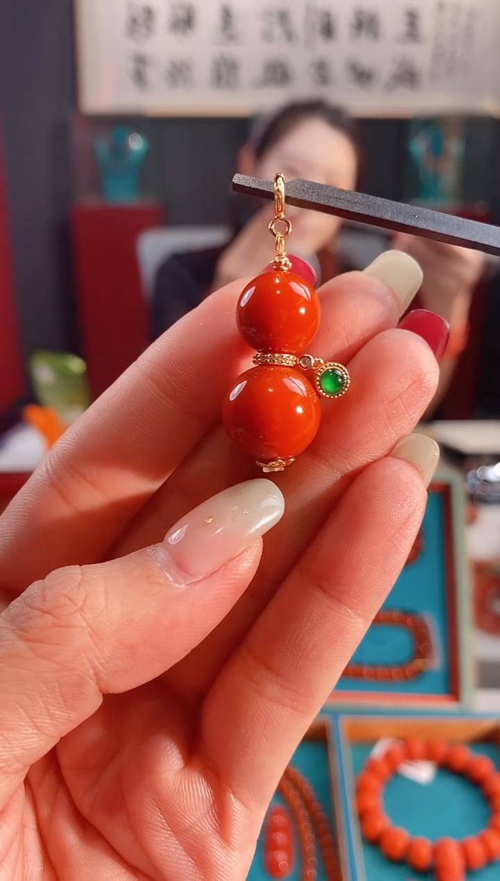 未镶嵌吊坠南红玛瑙瓦西南红葫芦设计款吊坠