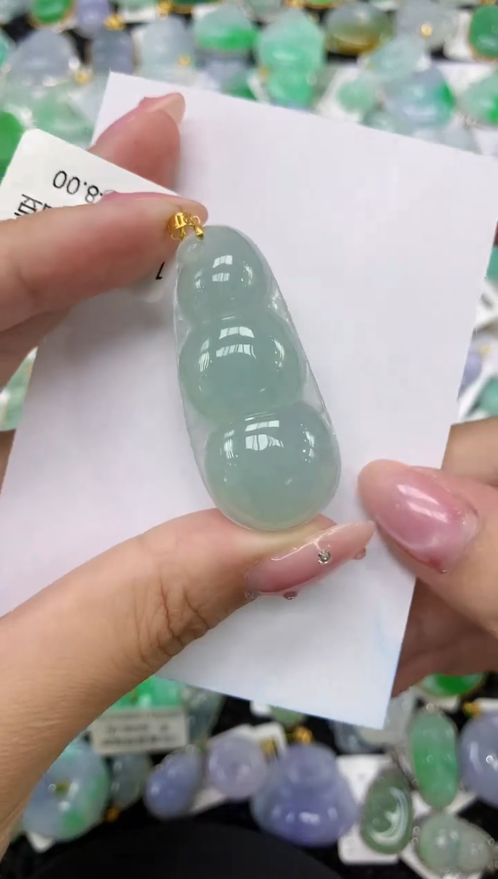 翡翠18K金镶嵌颈饰1111111111