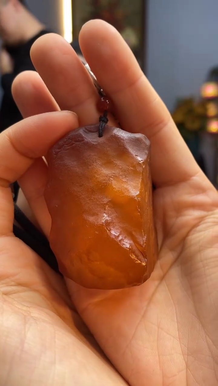 琥珀颈饰未镶嵌吊坠