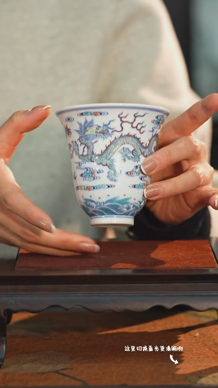 【闪购商品】馆藏级斗彩女将军—涂杏花大师