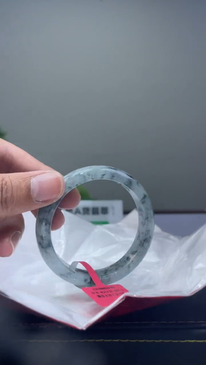 【闪购商品】翡翠手镯未镶嵌手镯12