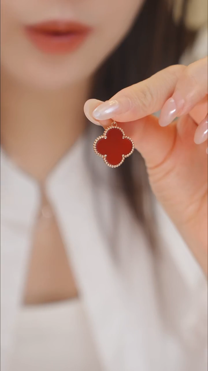 18K金镶嵌吊坠玛瑙/玉髓吊坠20mm