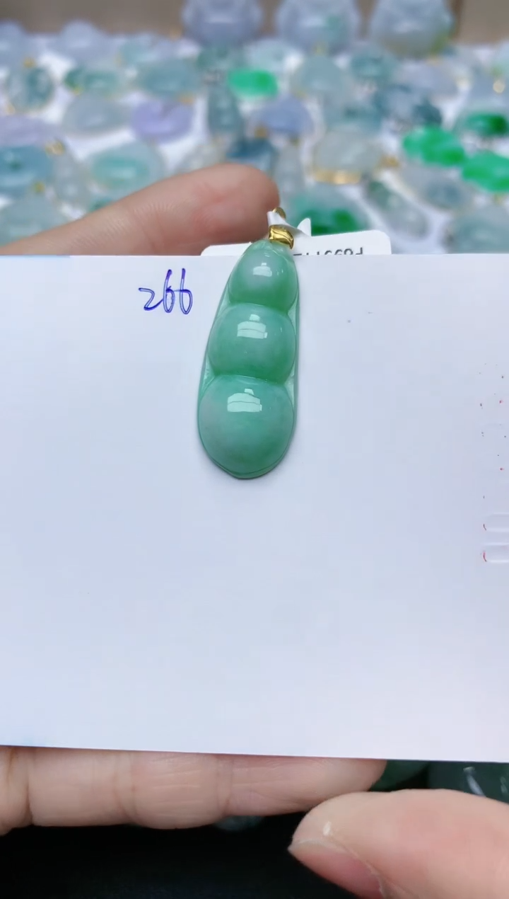 【闪购商品】翡翠颈饰18K金镶嵌天然翡翠A货    