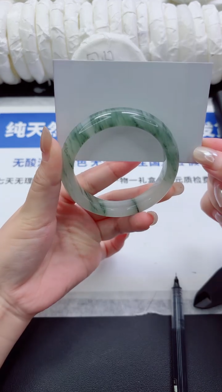 未镶嵌手镯石英质玉A02-56.3