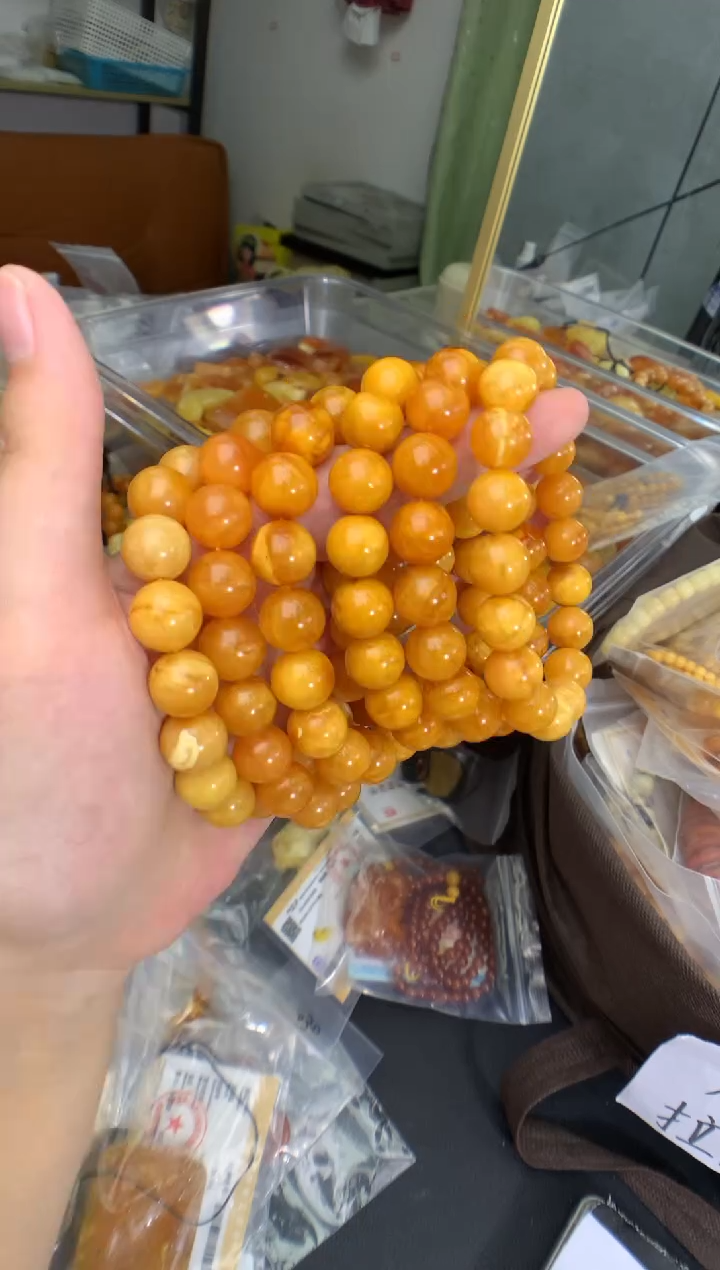 蜜蜡未镶嵌珠宝奇石多样性发一件