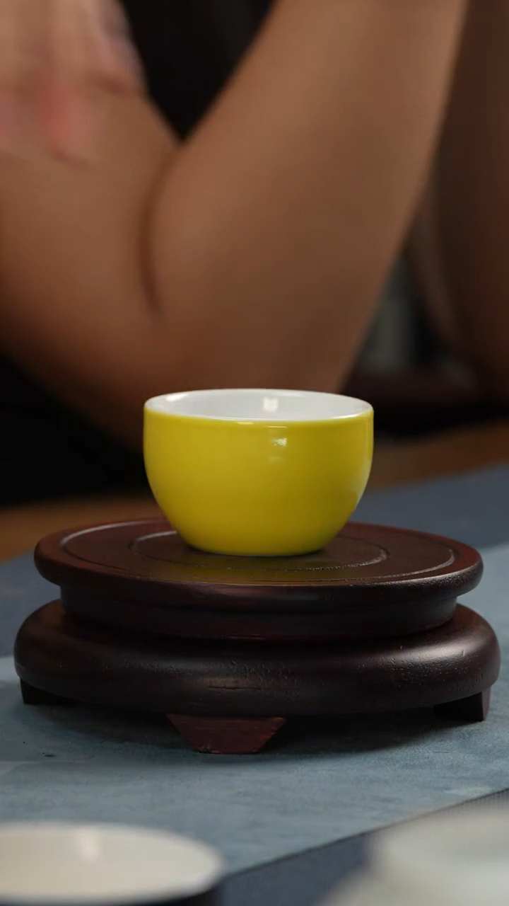 杯子景德镇手工手绘单色釉杯黄