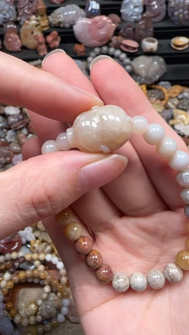 颈饰未镶嵌硅化珊瑚（珊瑚玉）160