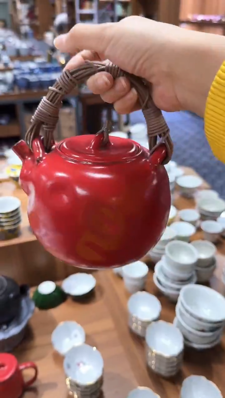 千万仓库 早点炸完回家过年 茶具