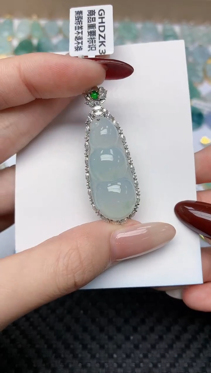 【闪购商品】翡翠颈饰18K金镶嵌天然翡翠a货