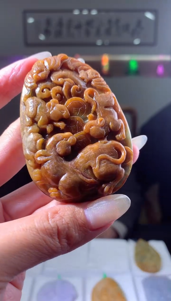 【闪购商品】定制翡翠未镶嵌挂件发货（拍一发一）