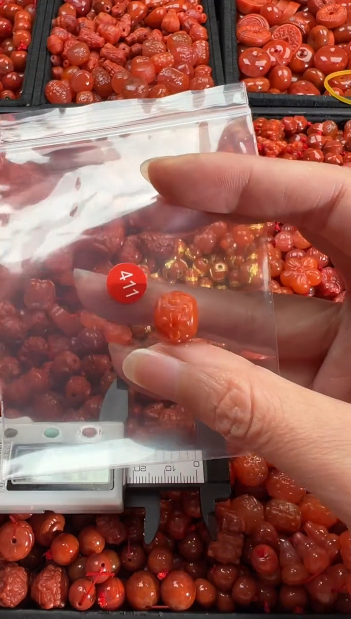 【闪购商品】南红玛瑙颈饰未镶嵌1