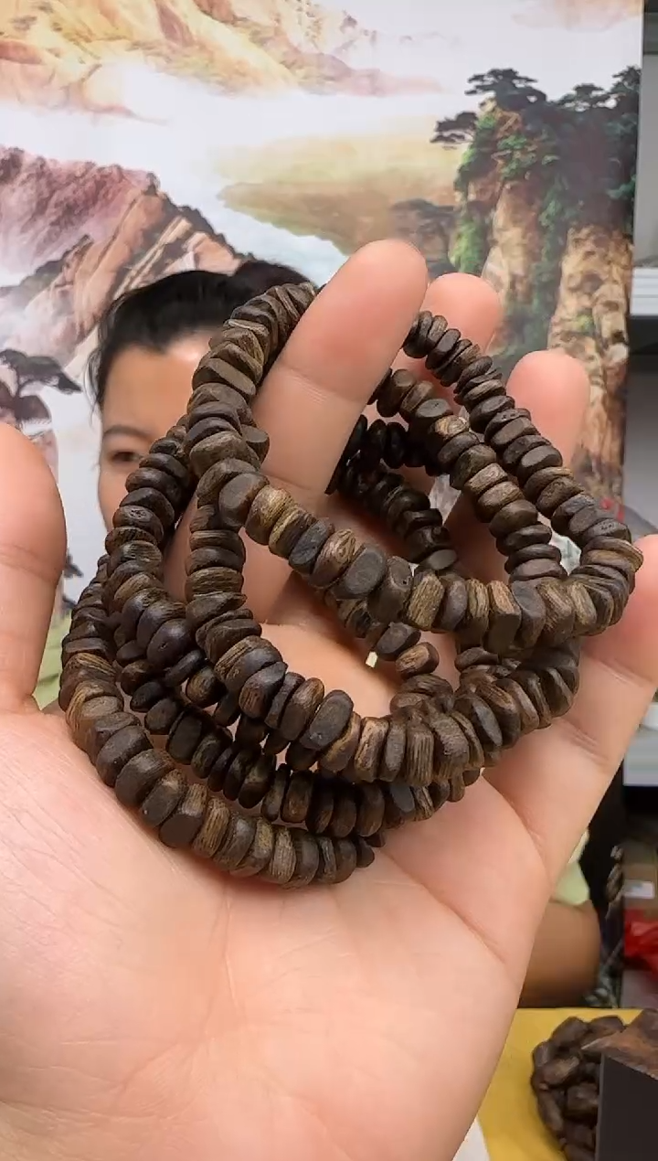 沉香手串沉水白奇虫漏不规则珠卡9宠粉多样性发一条