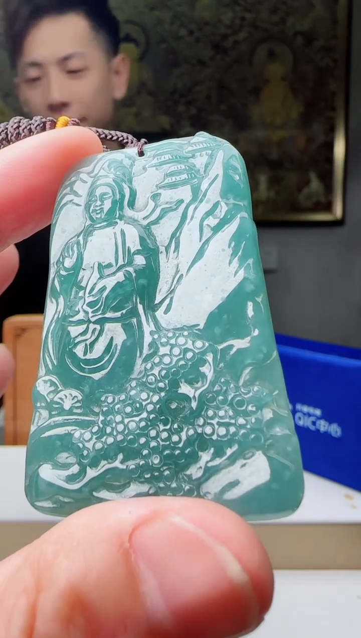 【闪购商品】翡翠颈饰未镶嵌111111111